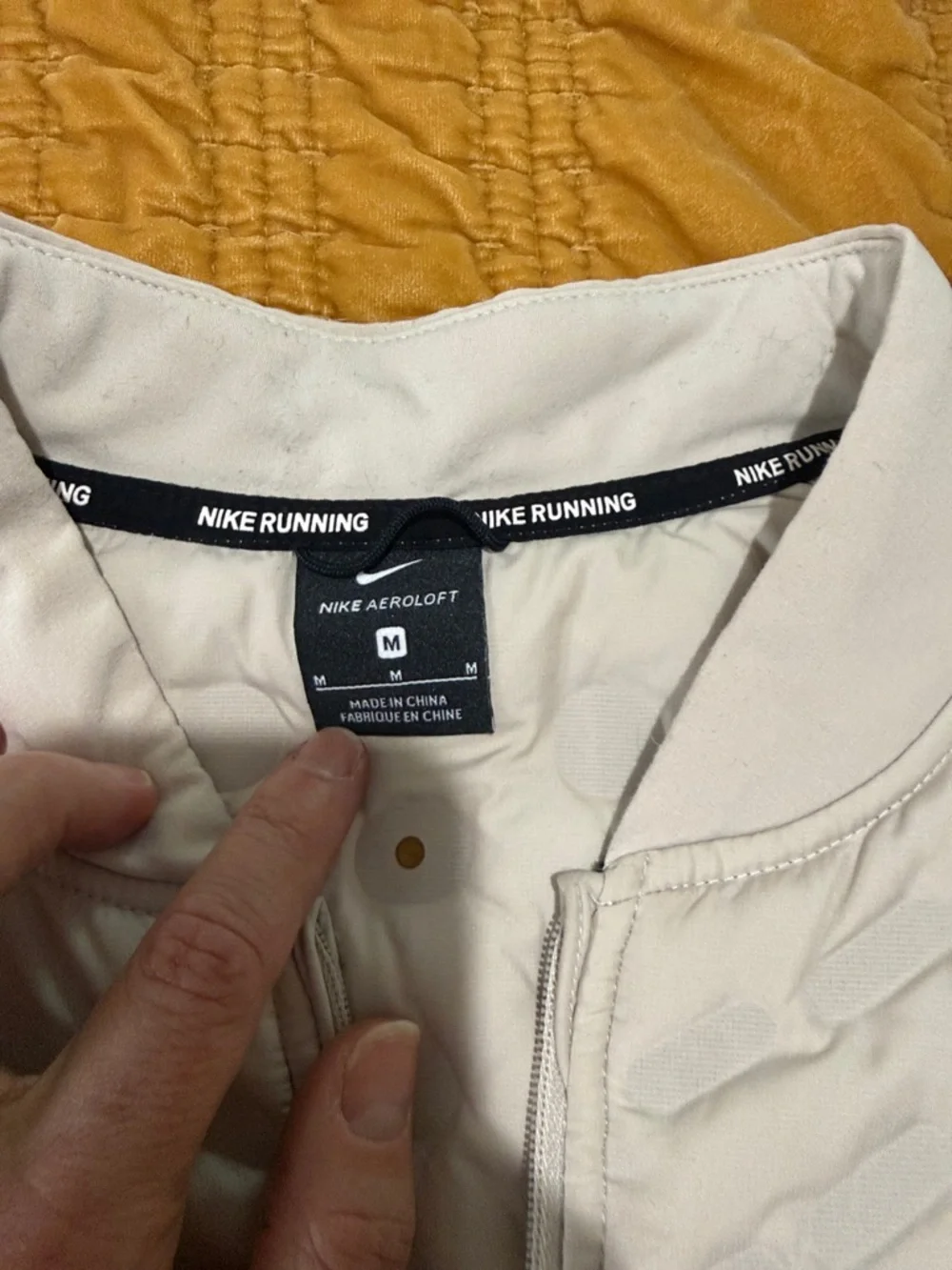 Nike Cream Quilted Front Zip Active Vest - Picture 2 of 3